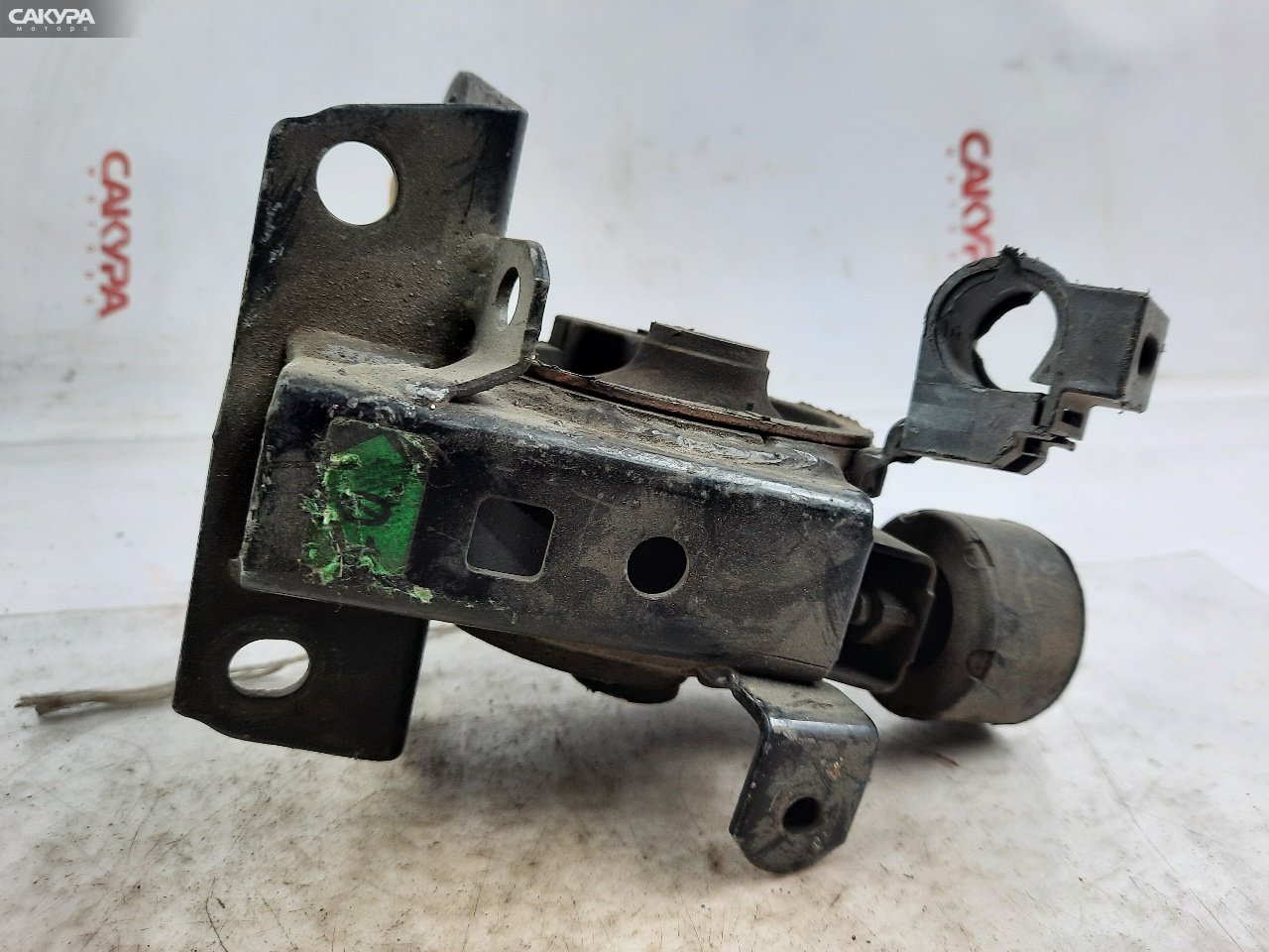 Подушка двигателя левая Toyota Corolla NZE120 2NZ-FE: купить в Сакура Красноярск.