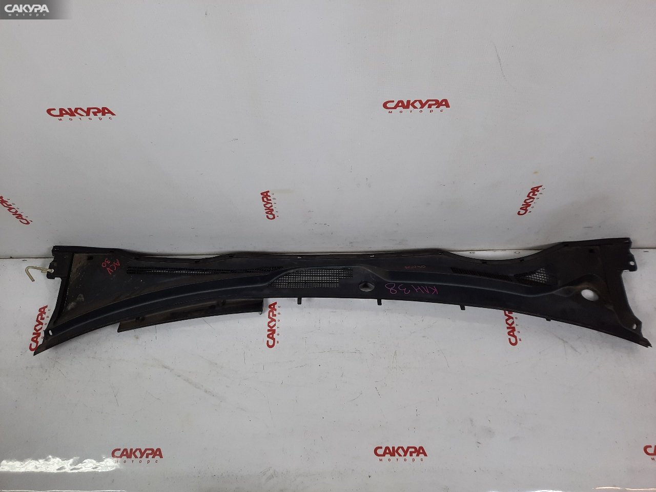 Решетка под лобовое стекло Toyota Camry ACV30 2AZ-FE: купить в Сакура Красноярск.
