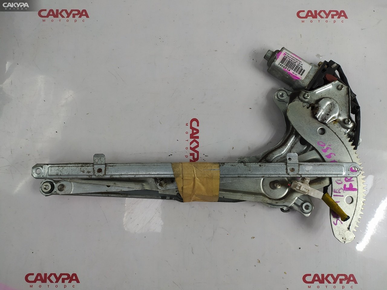 Стеклоподъемник задний правый Toyota Gaia SXM15G 3S-FE: купить в Сакура Красноярск.