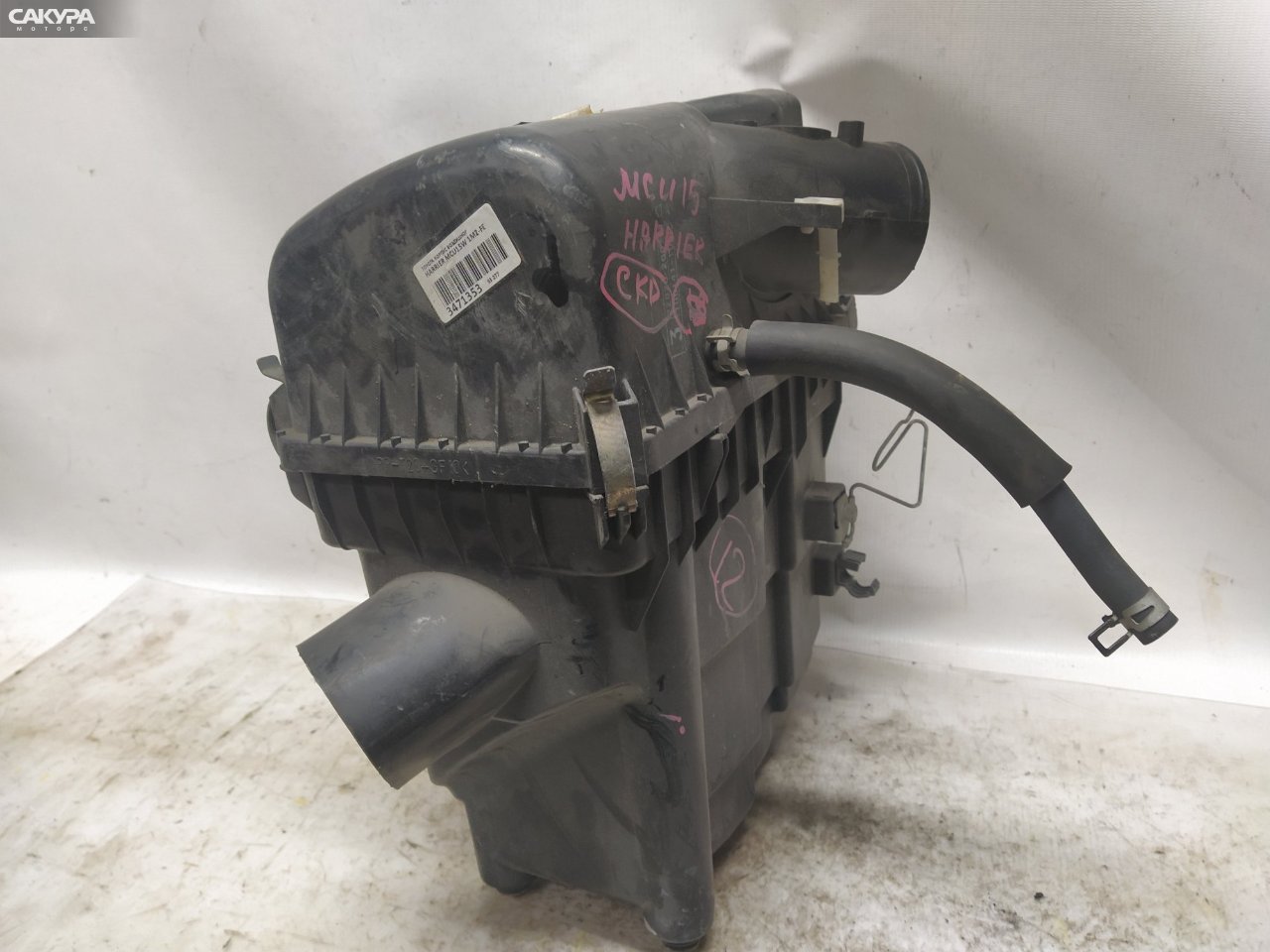 Корпус воздушного фильтра Toyota Harrier MCU15W 1MZ-FE: купить в Сакура Красноярск.
