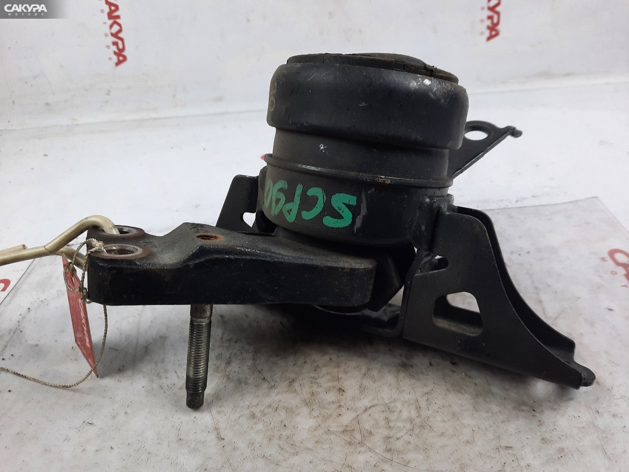 Подушка двигателя правая Toyota Vitz SCP90 2SZ-FE: купить в Сакура Красноярск.