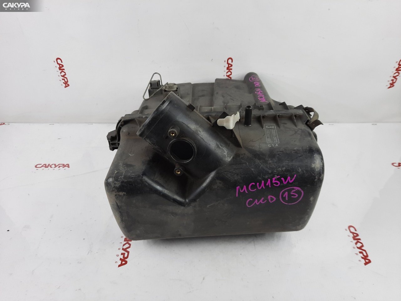 Корпус воздушного фильтра Toyota Harrier MCU15W 1MZ-FE: купить в Сакура Красноярск.