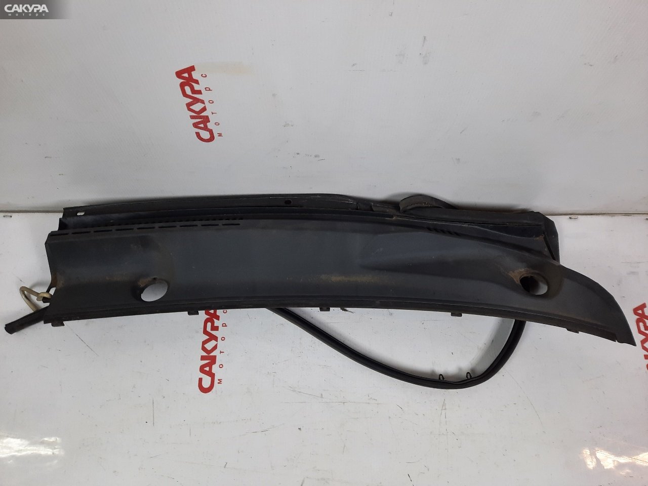 Решетка под лобовое стекло правая Toyota Corolla Fielder ZZE123G 2ZZ-GE: купить в Сакура Красноярск.