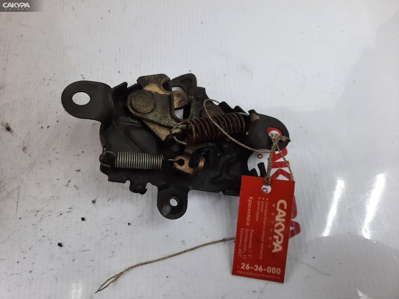 Замок капота Toyota BB NCP31 1NZ-FE: купить в Сакура Красноярск.