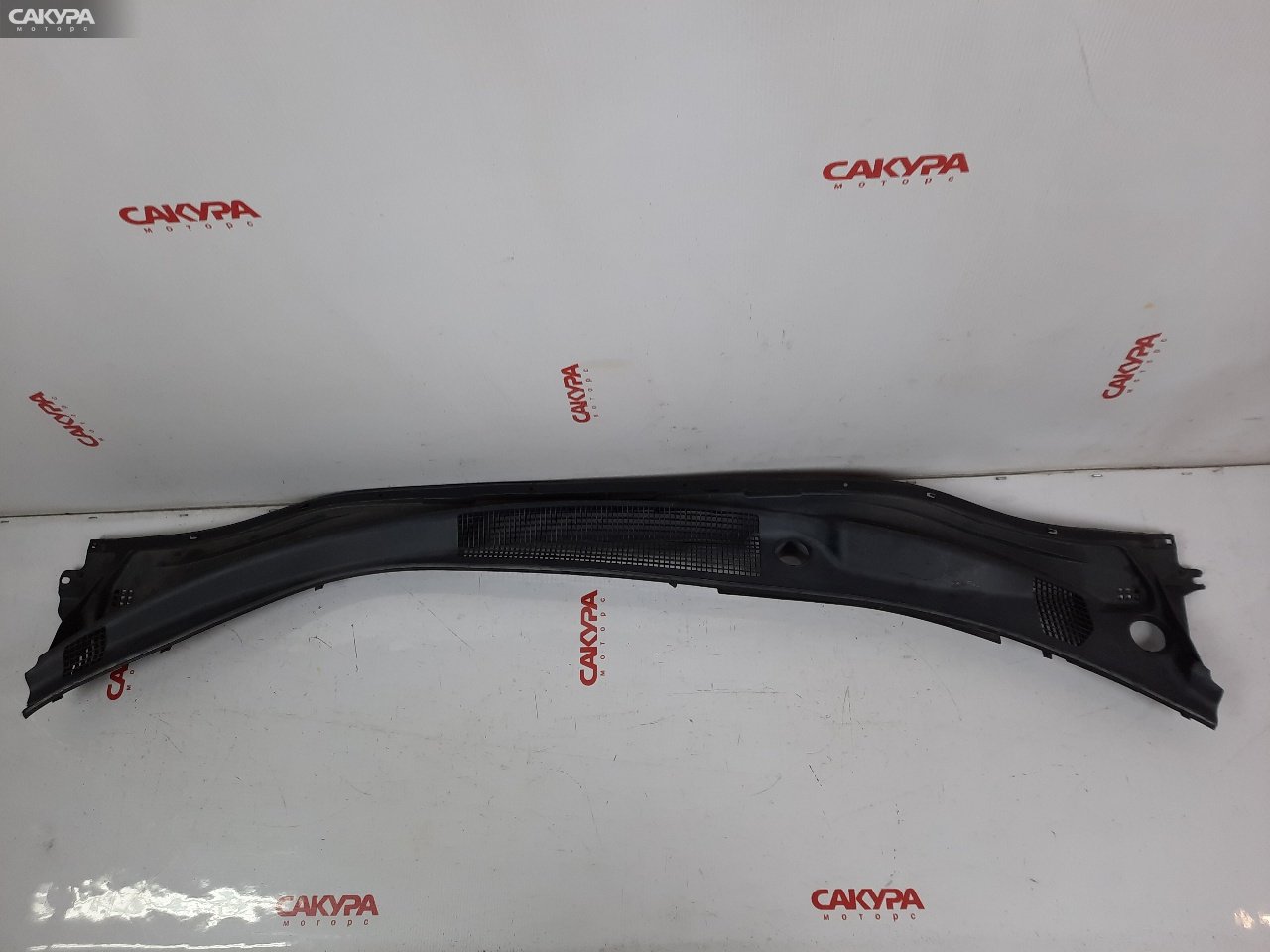 Решетка под лобовое стекло Toyota Ipsum ACM21W 2AZ-FE: купить в Сакура Красноярск.