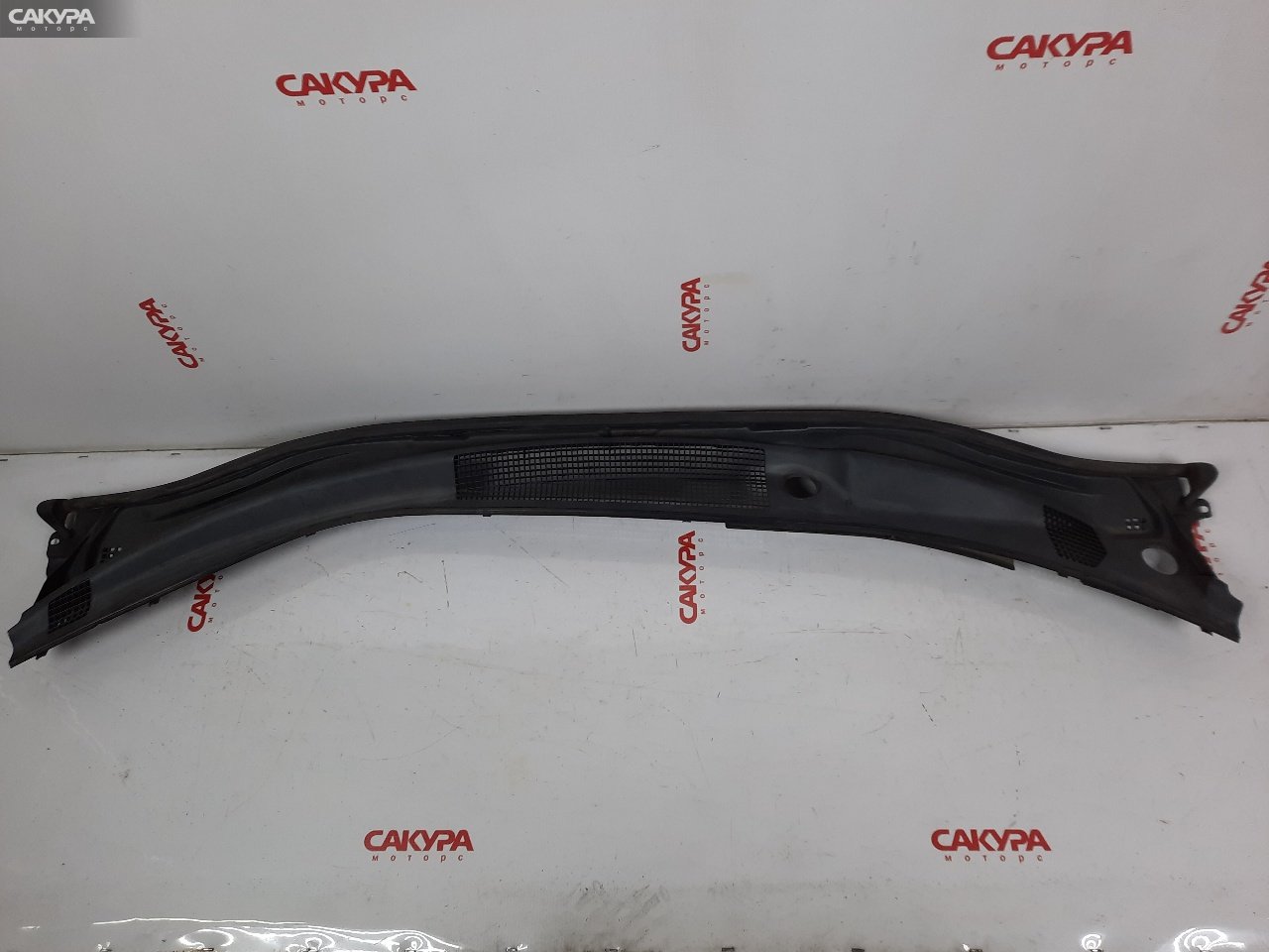Решетка под лобовое стекло Toyota Ipsum ACM21W 2AZ-FE: купить в Сакура Красноярск.