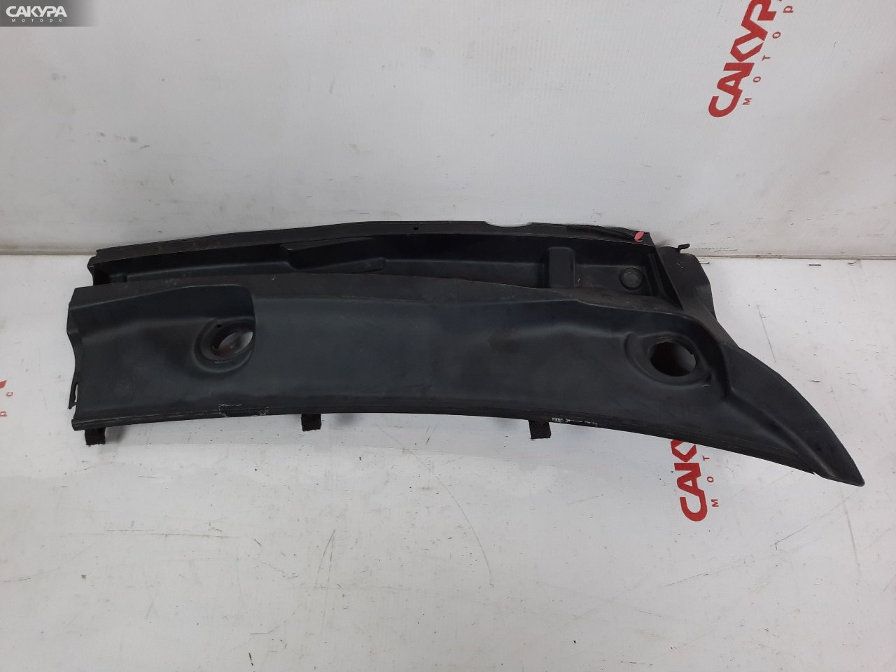 Решетка под лобовое стекло правая Toyota Wish ZNE10G 1ZZ-FE: купить в Сакура Красноярск.