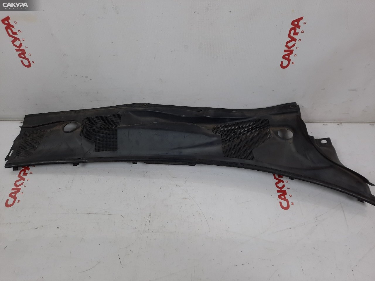 Решетка под лобовое стекло правая Toyota Mark II Qualis MCV21W 2MZ-FE: купить в Сакура Красноярск.