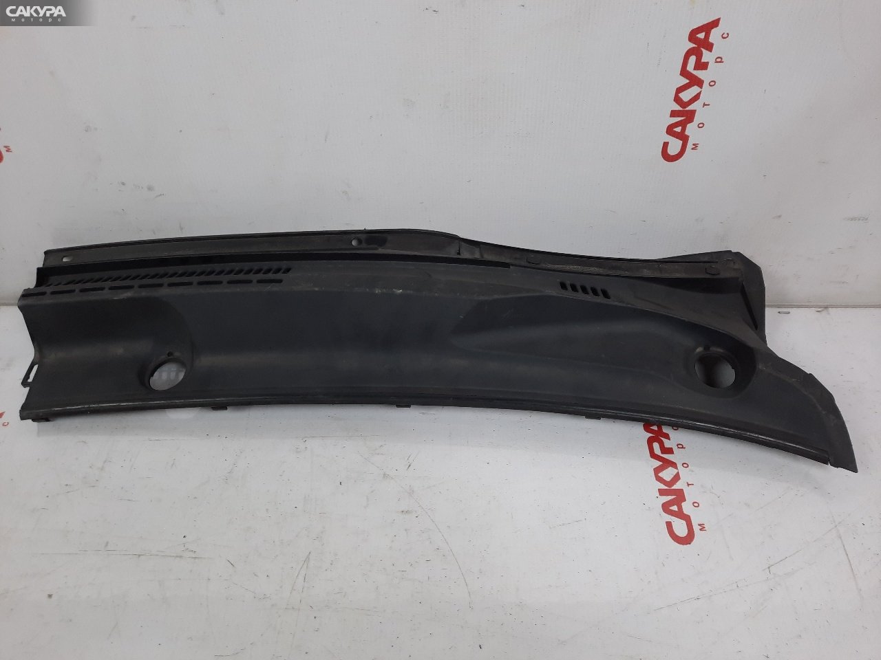 Решетка под лобовое стекло правая Toyota Corolla NZE121 1NZ-FE: купить в Сакура Красноярск.