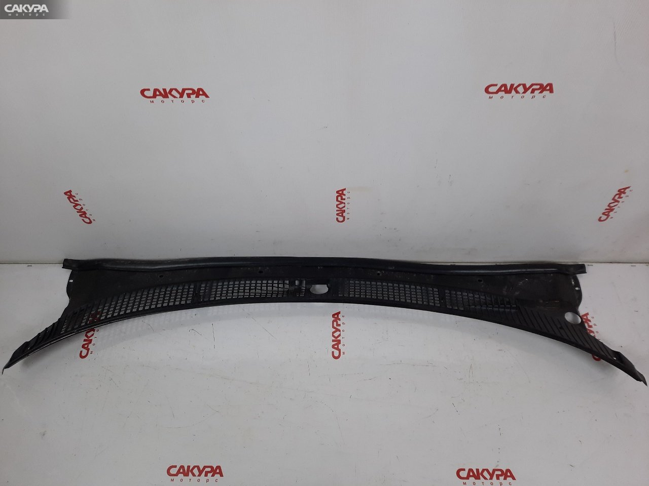 Решетка под лобовое стекло Toyota Carina ED ST182: купить в Сакура Красноярск.