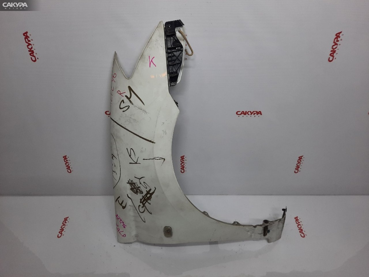 Крыло переднее правое Toyota Caldina AZT246W 1AZ-FSE: купить в Сакура Красноярск.