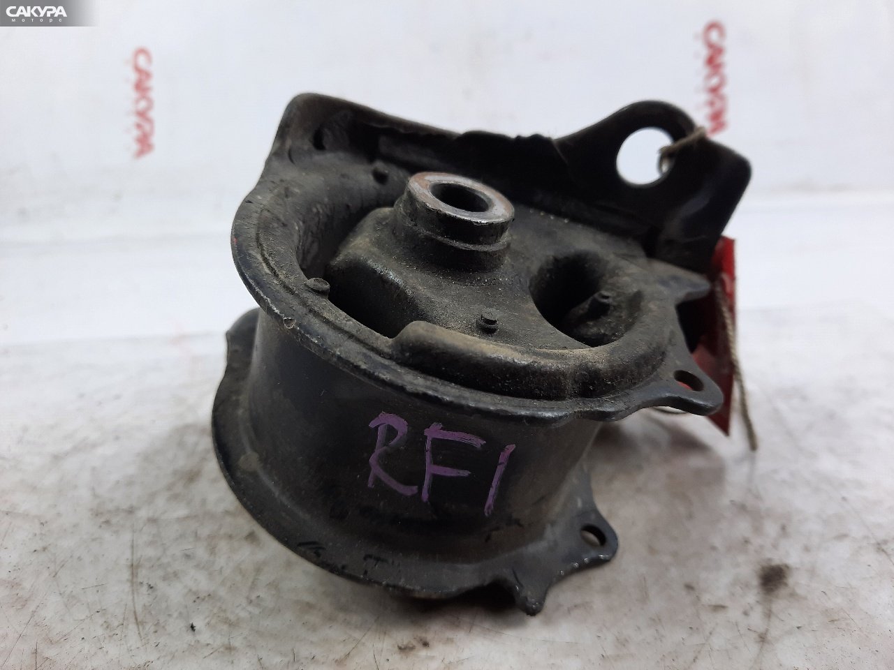 Подушка двигателя правая Honda Stepwgn RF1 B20B: купить в Сакура Красноярск.