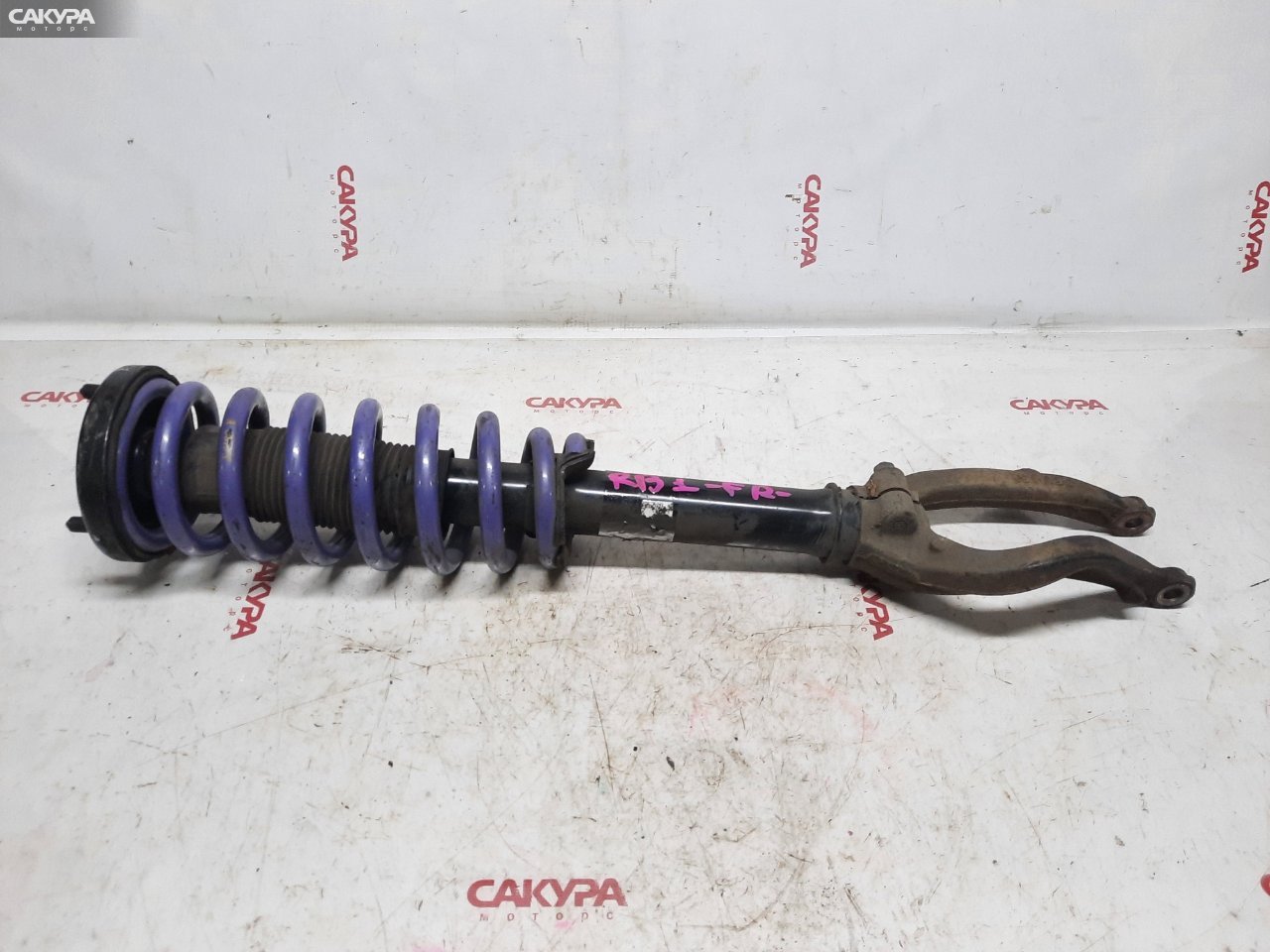 Стойка подвески передняя правая Honda Odyssey RB1 K24A: купить в Сакура Красноярск.