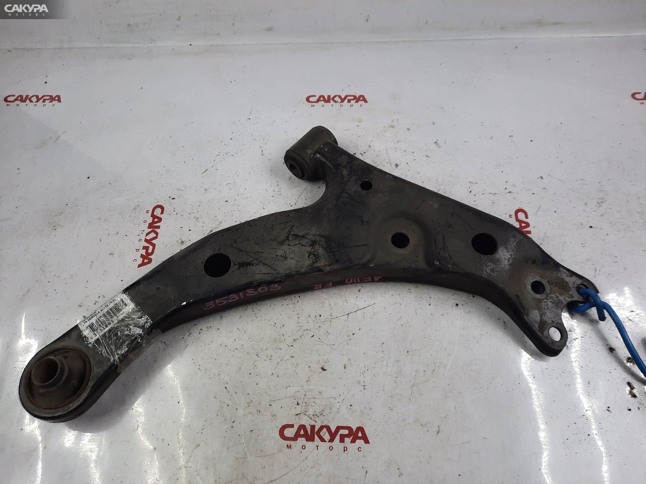 Рычаг подвески передний правый Toyota Corolla AE110 5A-FE: купить в Сакура Красноярск.