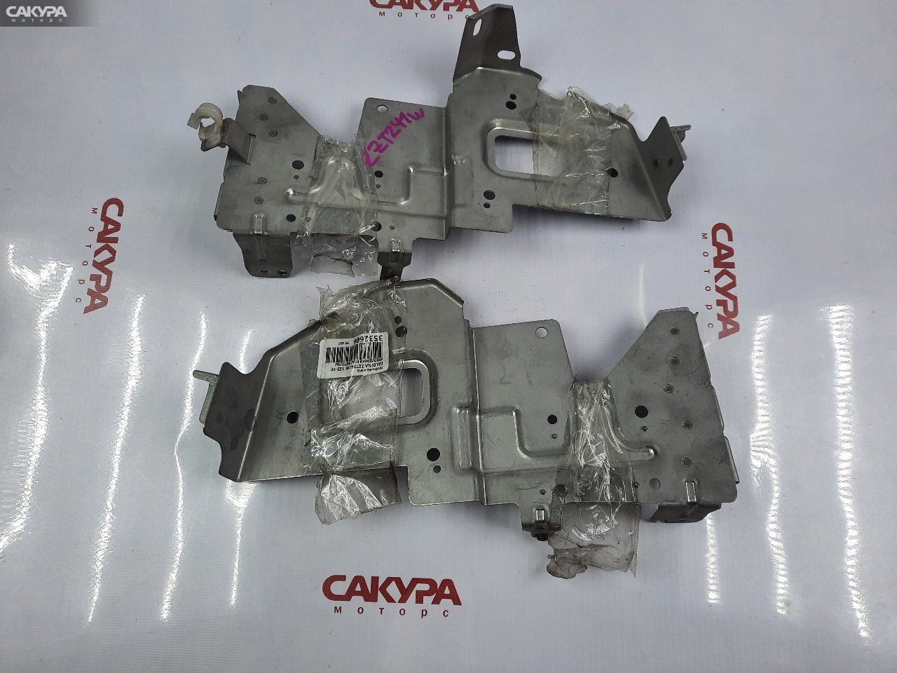Крепление магнитолы Toyota Caldina ZZT241W 1ZZ-FE: купить в Сакура Красноярск.