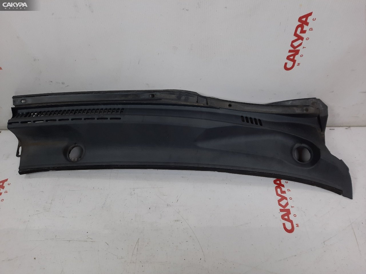 Решетка под лобовое стекло правая Toyota Corolla Fielder NZE121G 1NZ-FE: купить в Сакура Красноярск.