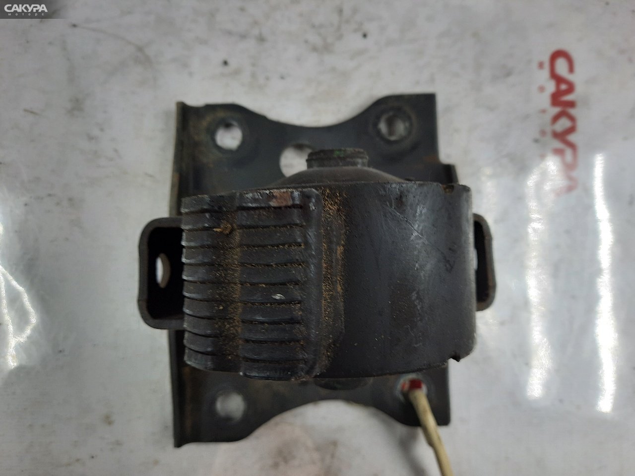 Подушка двигателя левая Nissan Primera P11 SR18DE: купить в Сакура Красноярск.