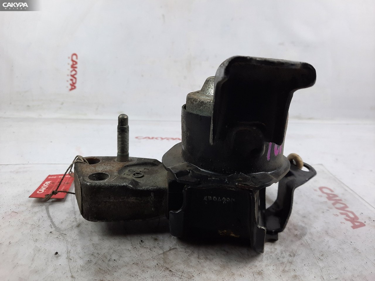 Подушка двигателя правая Toyota Corolla Fielder NZE121G 1NZ-FE: купить в Сакура Красноярск.