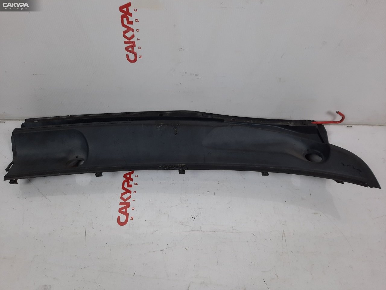 Решетка под лобовое стекло правая Toyota Corolla NZE121 1NZ-FE: купить в Сакура Красноярск.
