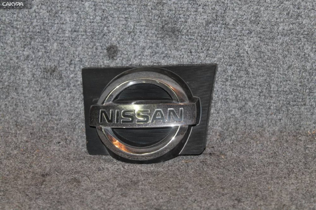 Решетка радиатора Nissan Wingroad WFY11 QG15DE: купить в Сакура Красноярск.