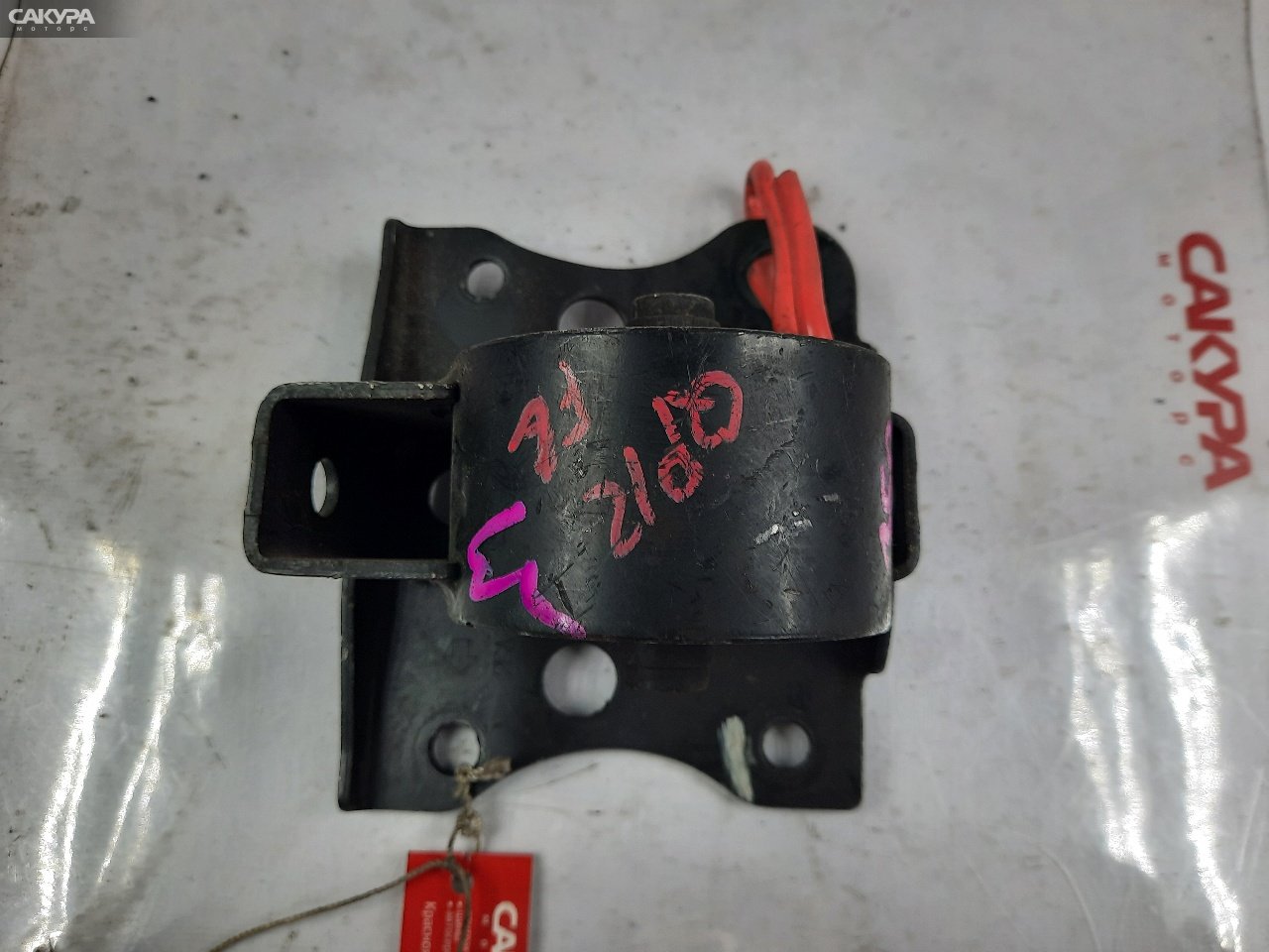 Подушка двигателя левая Nissan Primera QP12 QG18DE: купить в Сакура Красноярск.