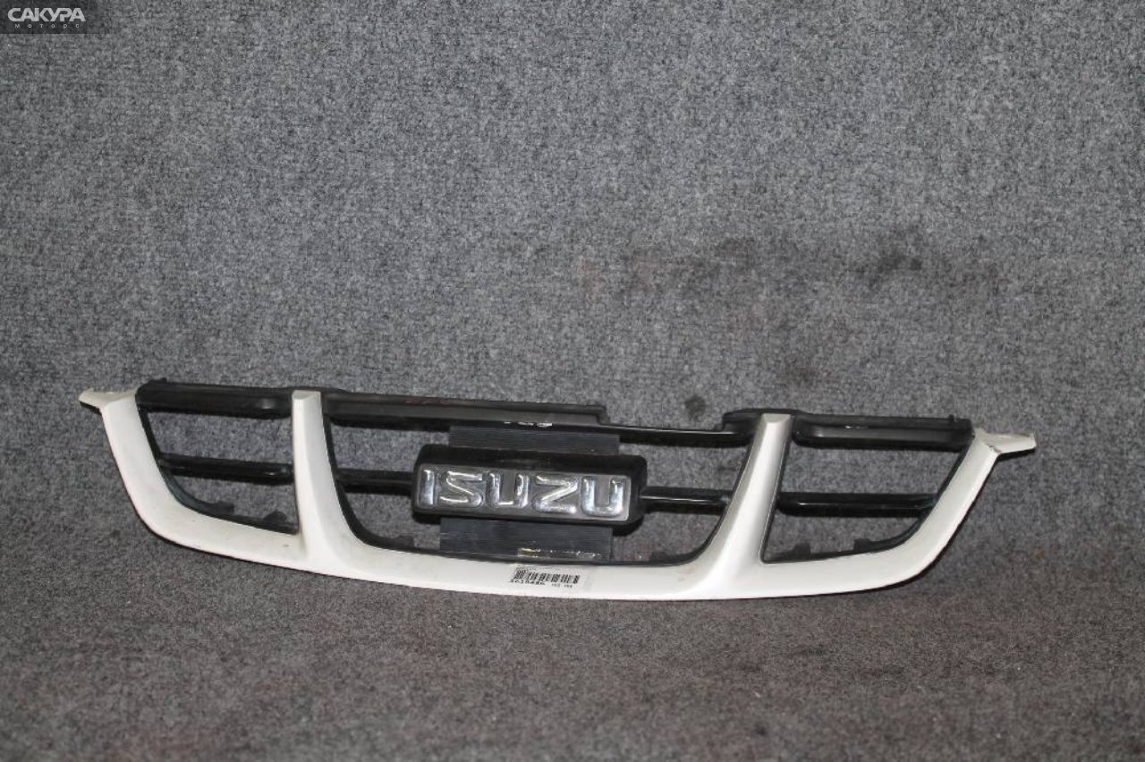 Решетка радиатора Isuzu Aska CJ1: купить в Сакура Красноярск.