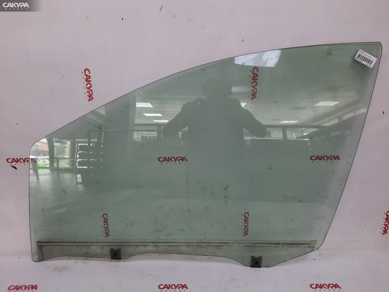 Стекло боковое переднее левое Nissan Liberty PM12 SR20DE: купить в Сакура Красноярск.