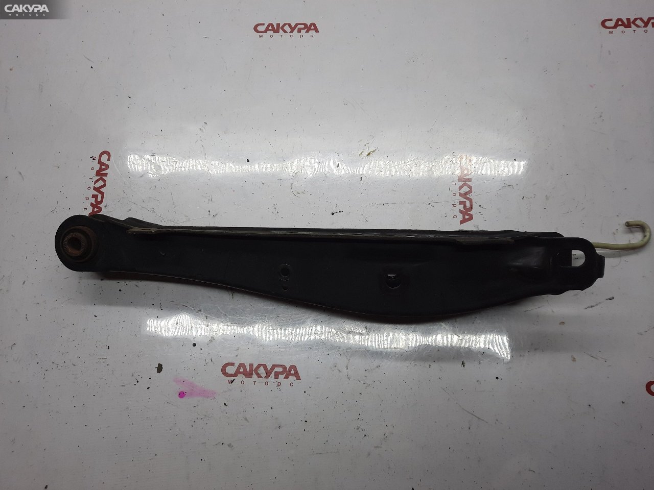 Рычаг подвески нижний задний правый Toyota Aristo JZS160 2JZ-GE: купить в Сакура Красноярск.