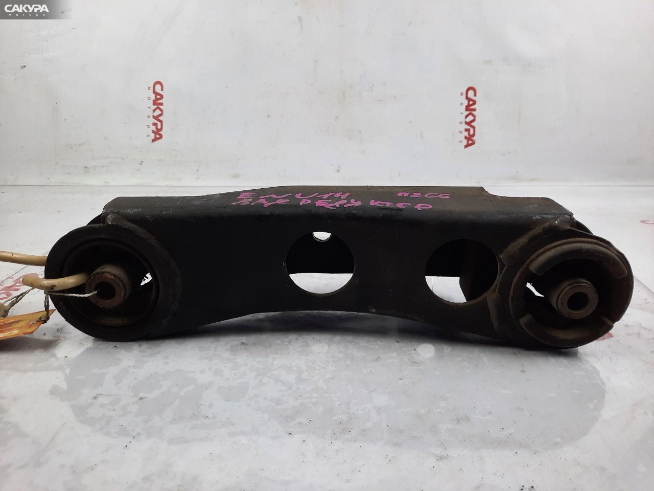 Подушка редуктора задняя Nissan Bluebird ENU14 SR18DE: купить в Сакура Красноярск.