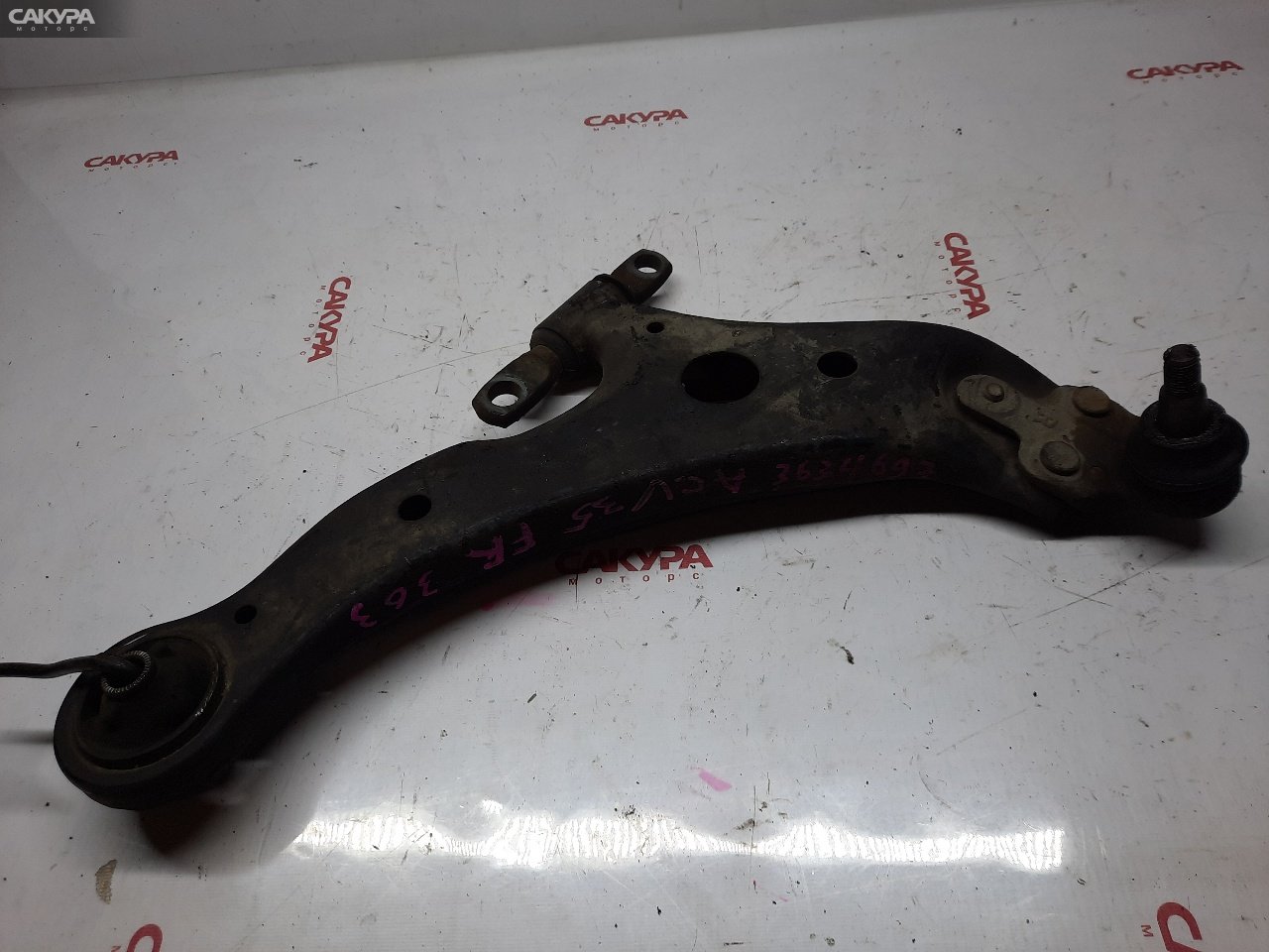 Рычаг подвески передний правый Toyota Camry ACV35 2AZ-FE: купить в Сакура Красноярск.