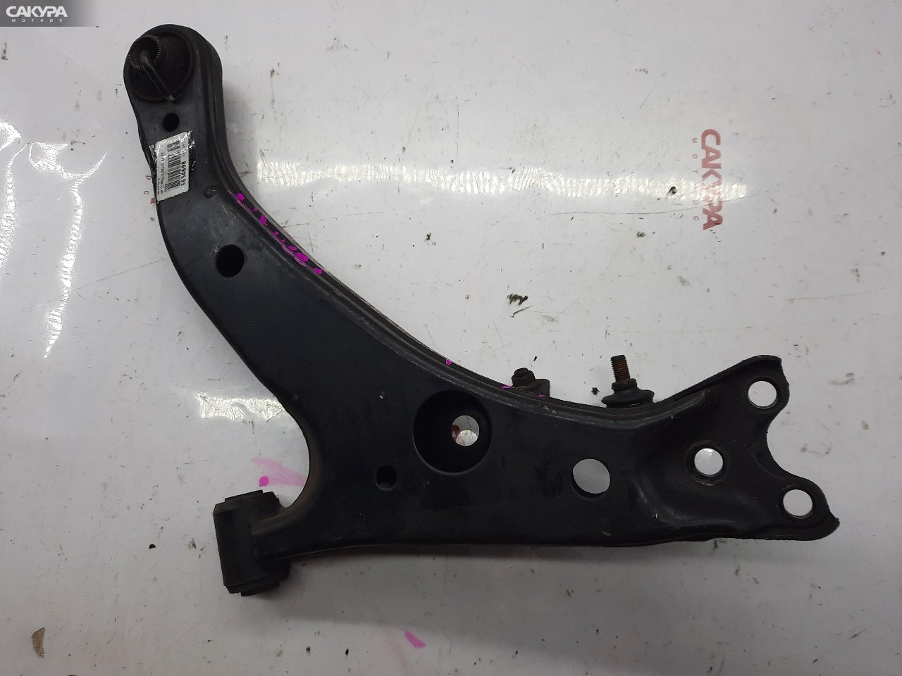 Рычаг подвески передний правый Toyota Corolla AE111 4A-FE: купить в Сакура Красноярск.