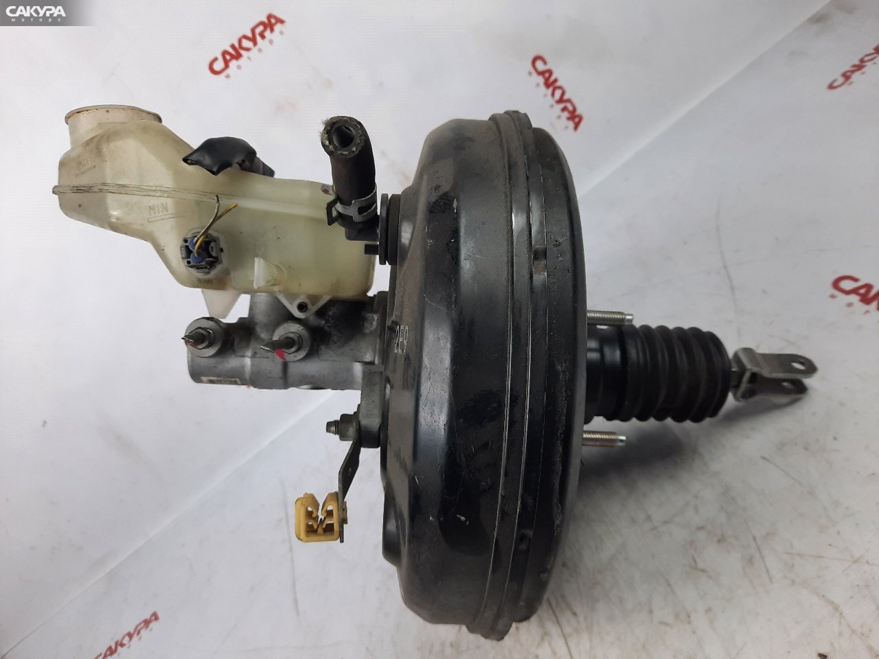 Главный тормозной цилиндр Toyota Corolla Axio NZE141 1NZ-FE: купить в Сакура Красноярск.