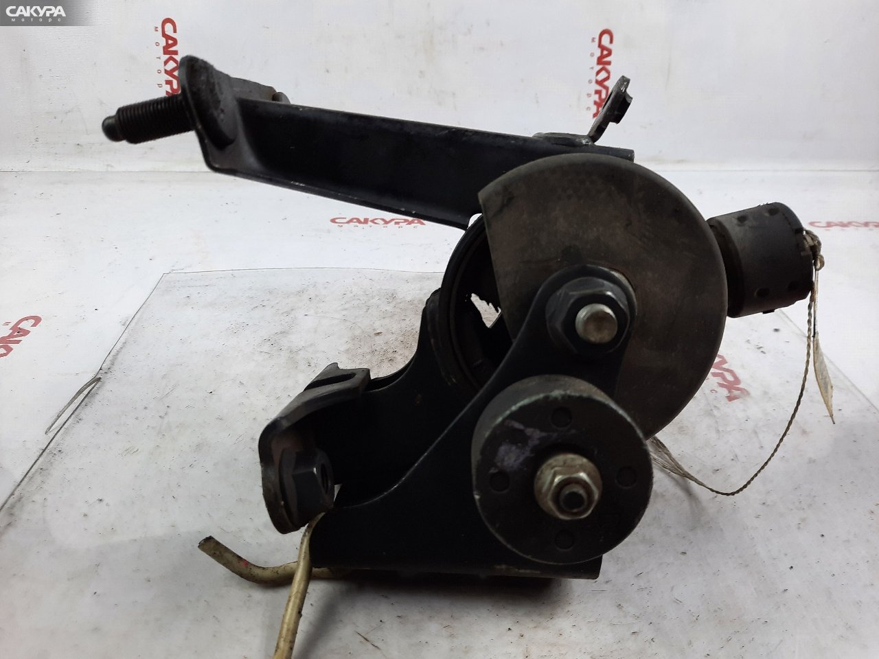 Подушка двигателя задняя Toyota Auris ZRE152 2ZR-FE: купить в Сакура Красноярск.