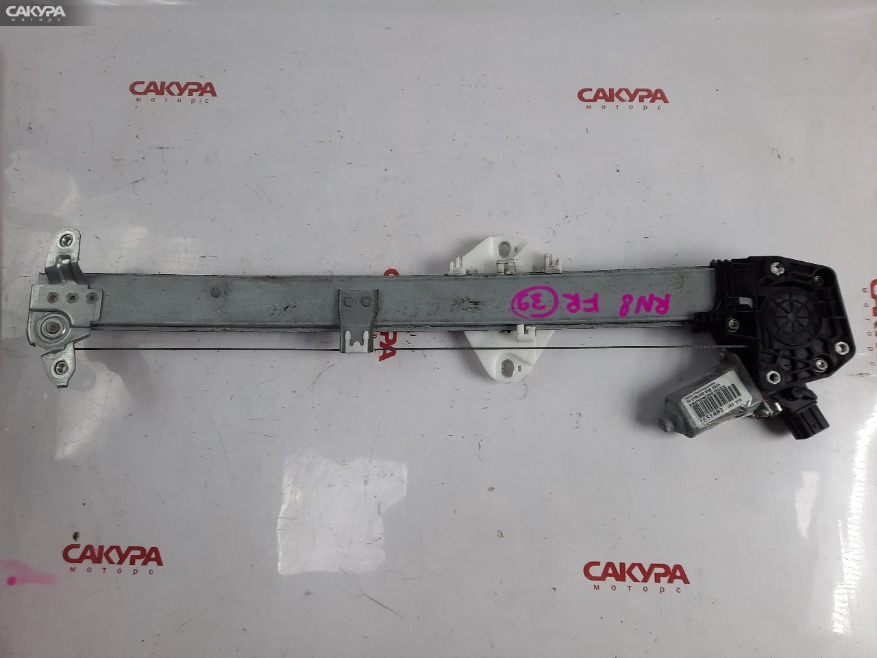 Стеклоподъемник передний правый Honda Stream RN8 R20A: купить в Сакура Красноярск.