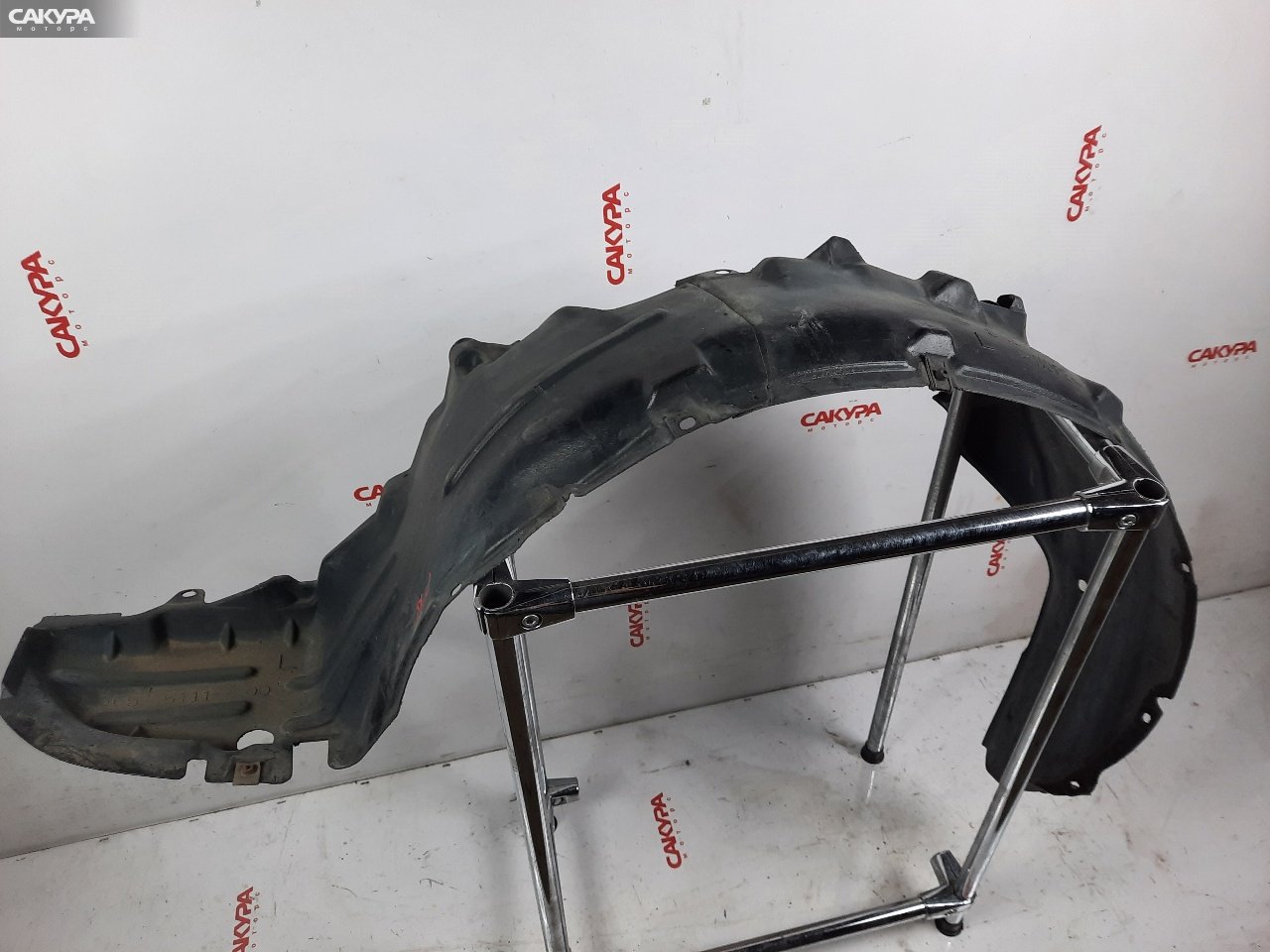 Подкрылок передний левый Nissan Cefiro A32 VQ20DE: купить в Сакура Красноярск.