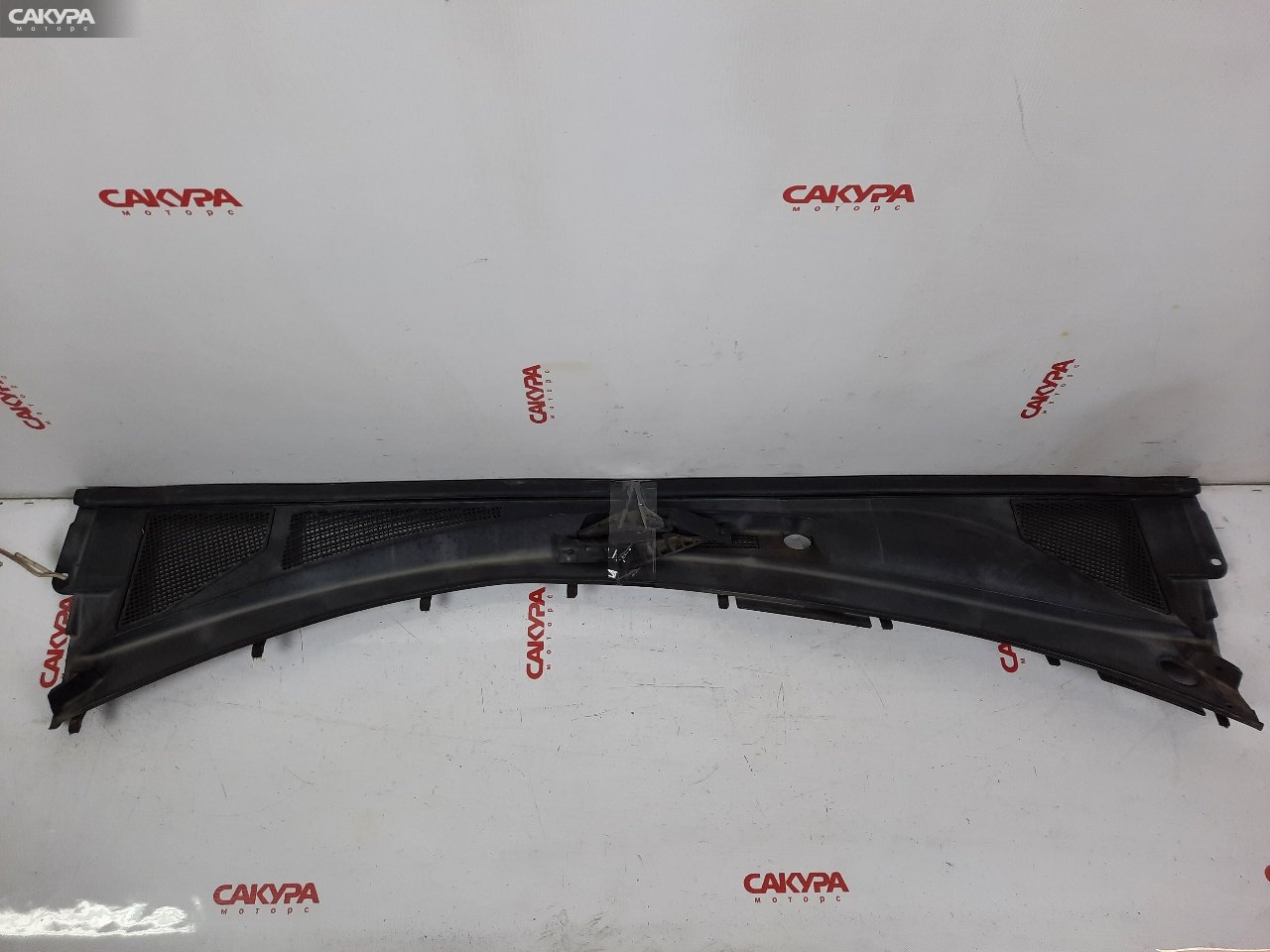 Решетка под лобовое стекло Toyota Harrier MCU30W 1MZ-FE: купить в Сакура Красноярск.