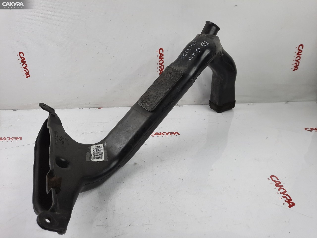 Патрубок воздушного фильтра Toyota Harrier ACU30W 2AZ-FE: купить в Сакура Красноярск.