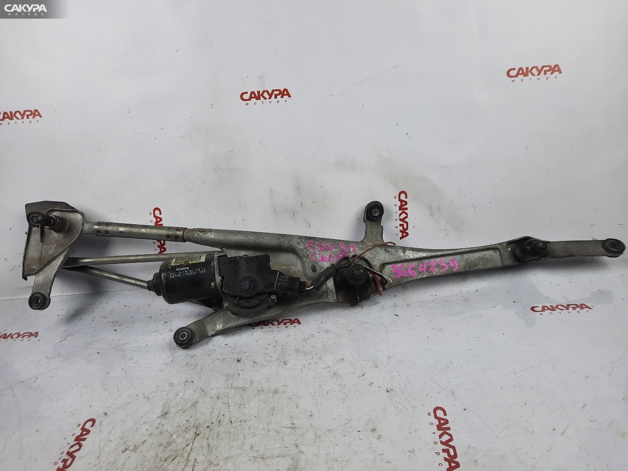 Привод дворников передний Toyota Harrier GSU30W 2GR-FE: купить в Сакура Красноярск.