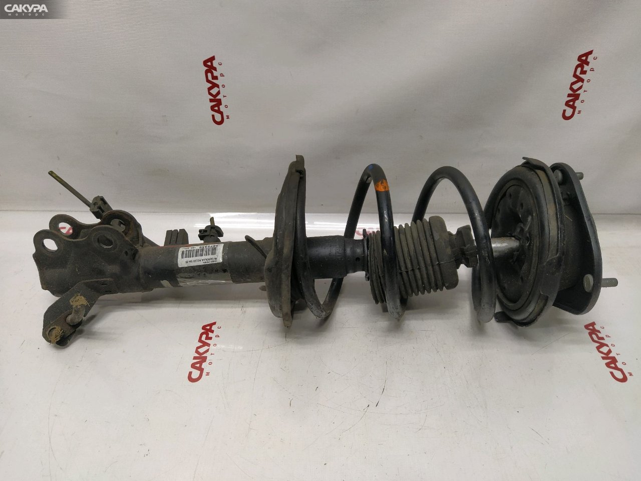 Стойка подвески передняя правая Toyota Corolla AE110 5A-FE: купить в Сакура Красноярск.