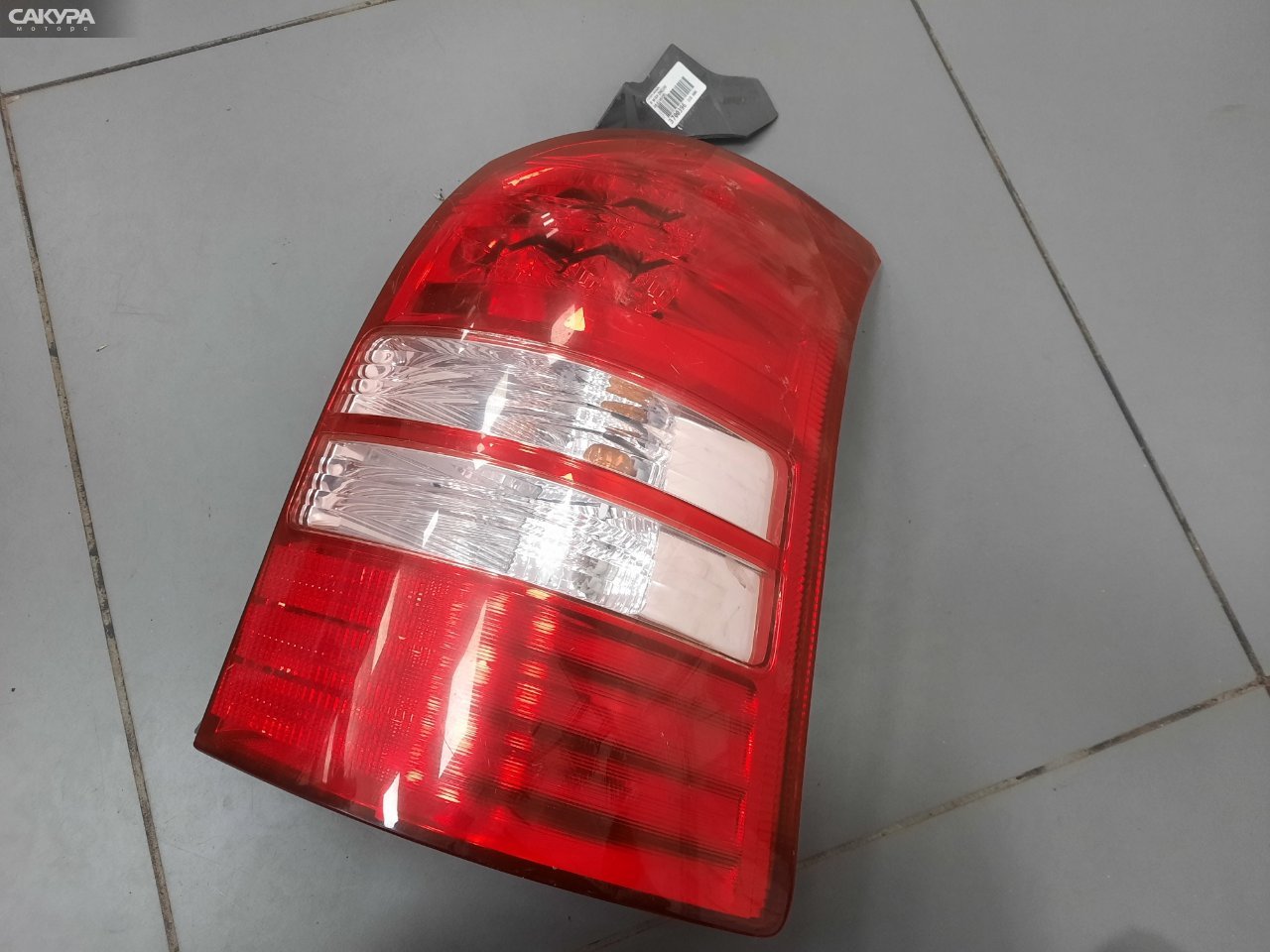 Фонарь стоп-сигнала правый Toyota Wish ZNE10G 1ZZ-FE 68-3: купить в Сакура Красноярск.