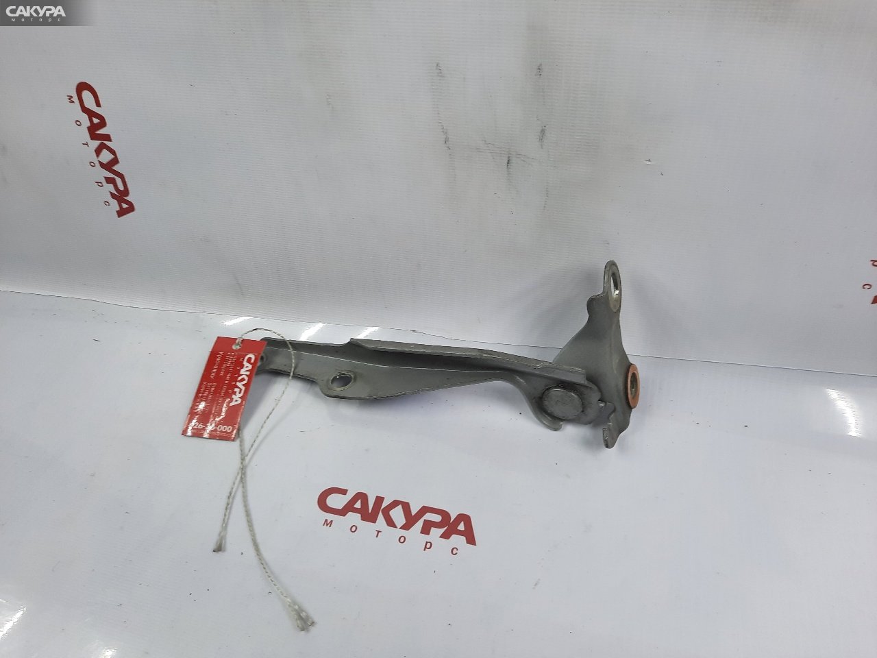 Кронштейн капота левый Toyota Funcargo NCP20 2NZ-FE: купить в Сакура Красноярск.