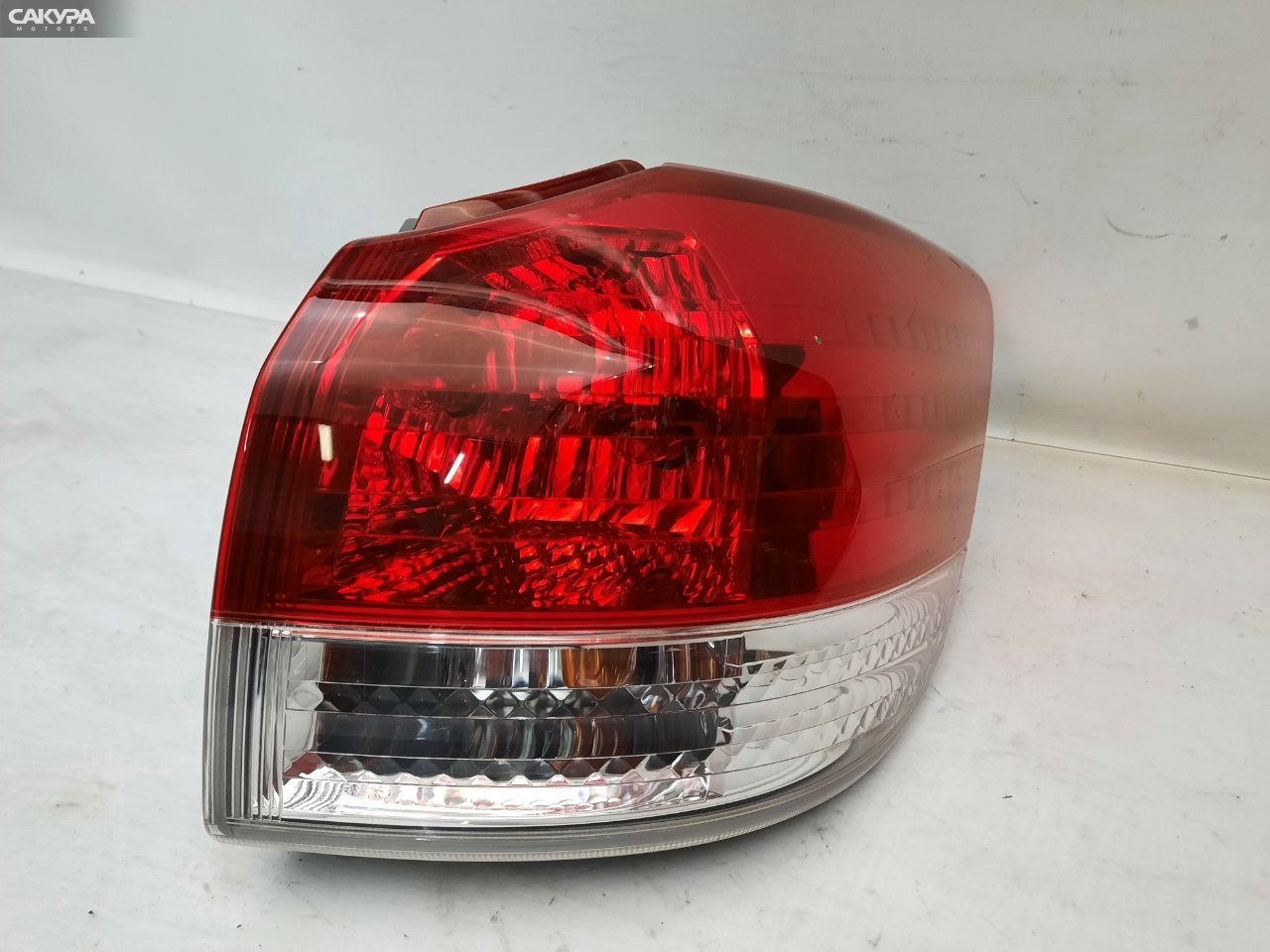 Фонарь стоп-сигнала правый Toyota Wish ZGE20 68-17: купить в Сакура Красноярск.