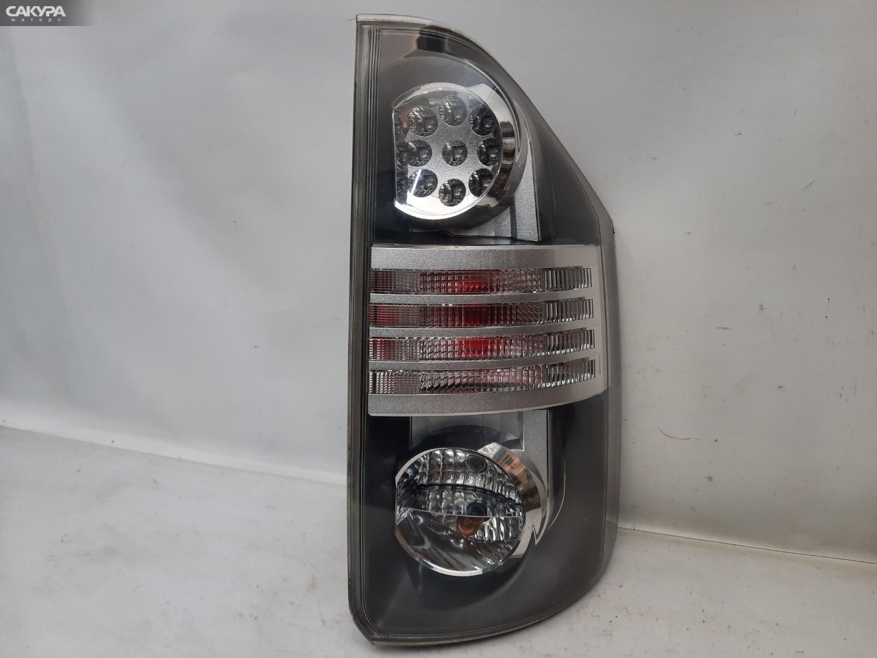 Фонарь стоп-сигнала правый Toyota Voxy ZRR70W 28-199: купить в Сакура Красноярск.