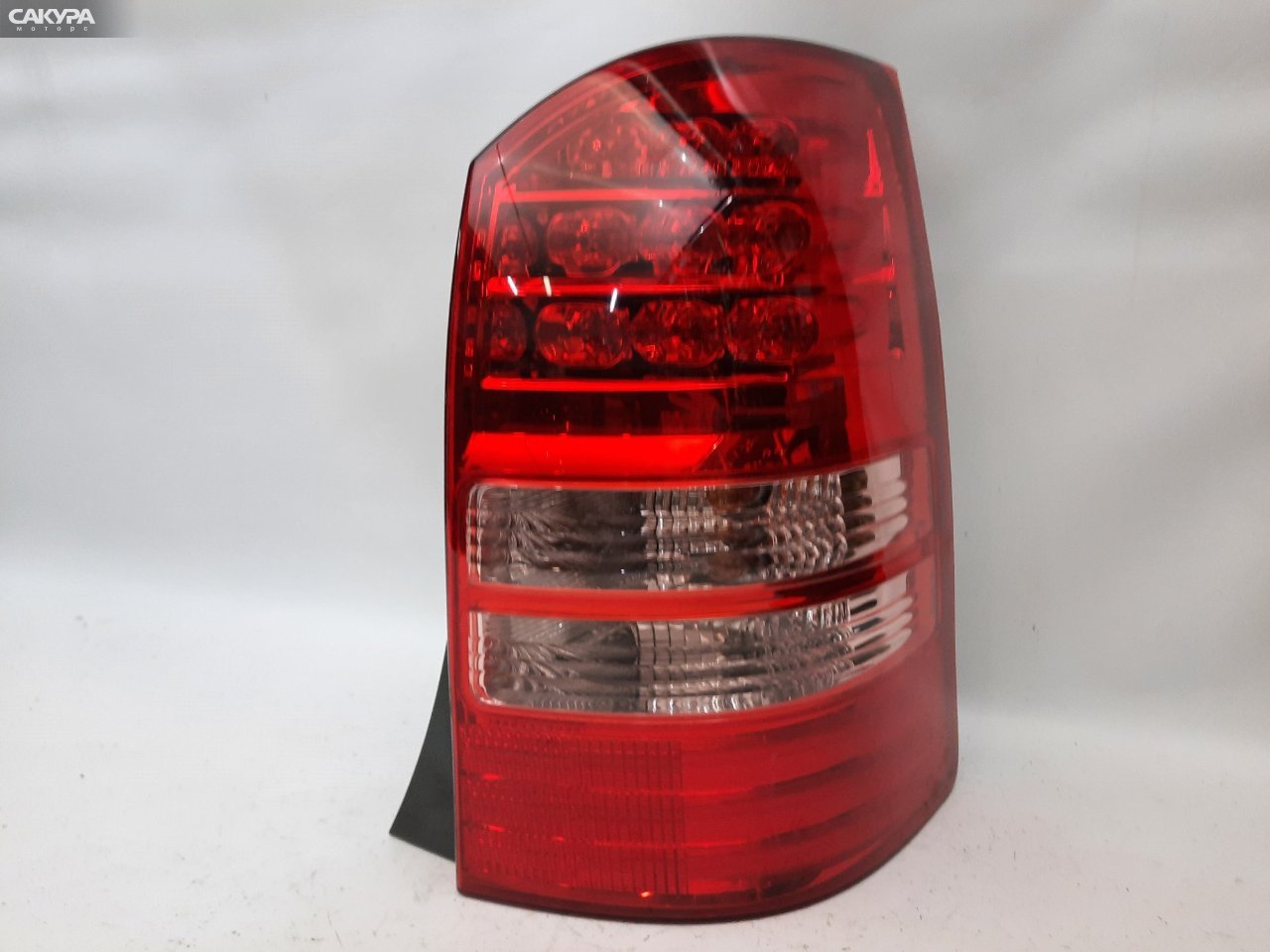 Фонарь стоп-сигнала правый Toyota Wish ZNE10G 1ZZ-FE 68-3: купить в Сакура Красноярск.