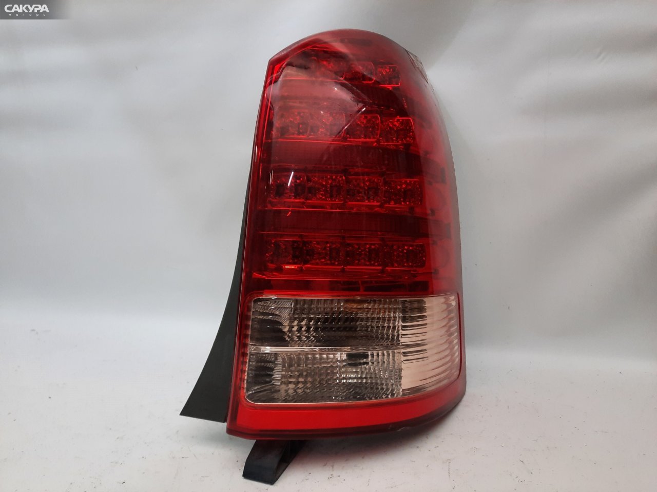 Фонарь стоп-сигнала правый Toyota Wish ZNE10G 68-14: купить в Сакура Красноярск.