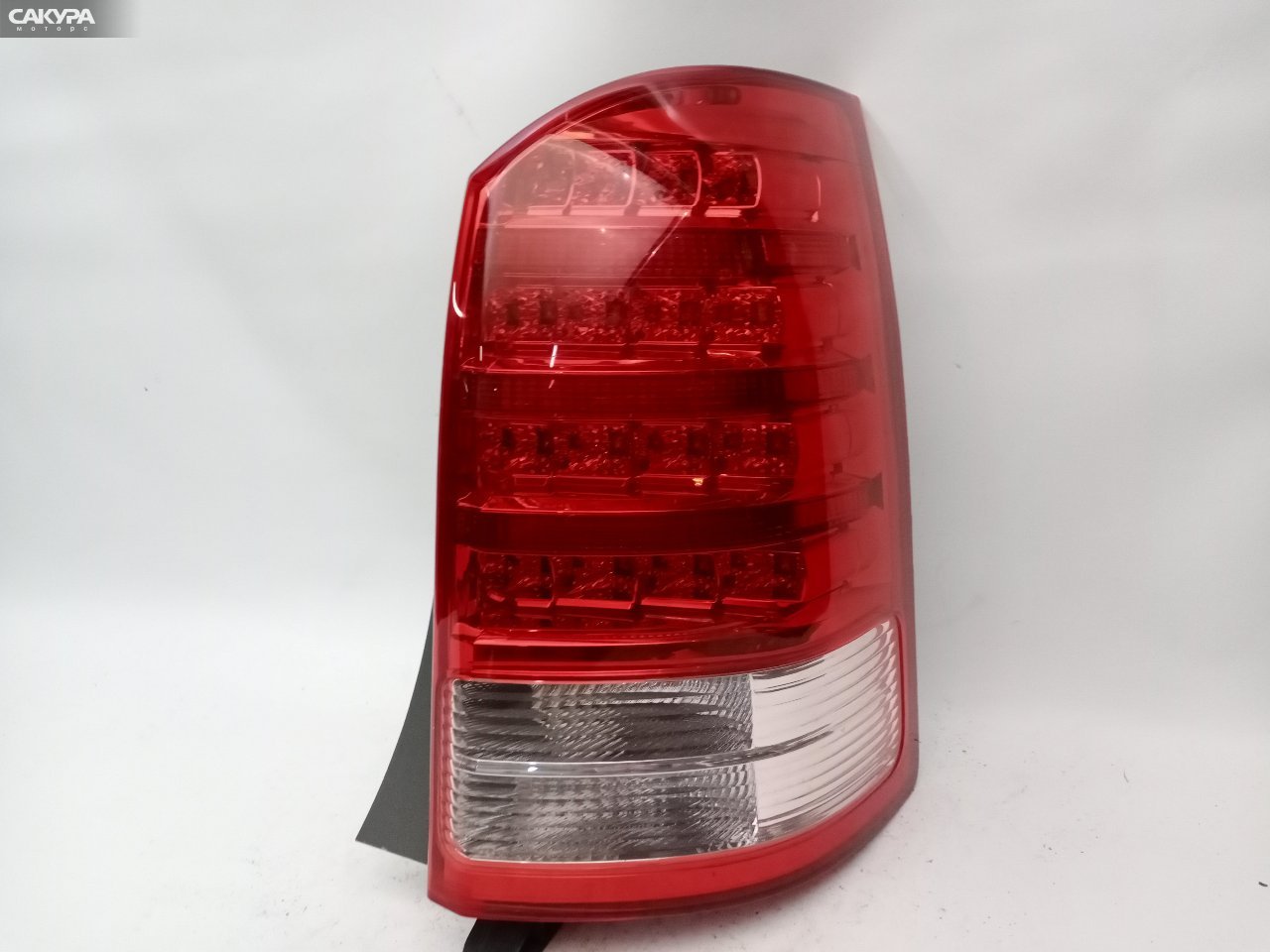 Фонарь стоп-сигнала правый Toyota Wish ZNE10G 68-14: купить в Сакура Красноярск.