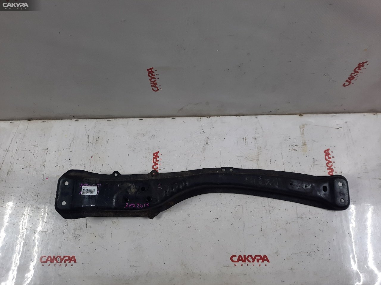 Балка продольная передняя Toyota Carina AT211 7A-FE: купить в Сакура Красноярск.
