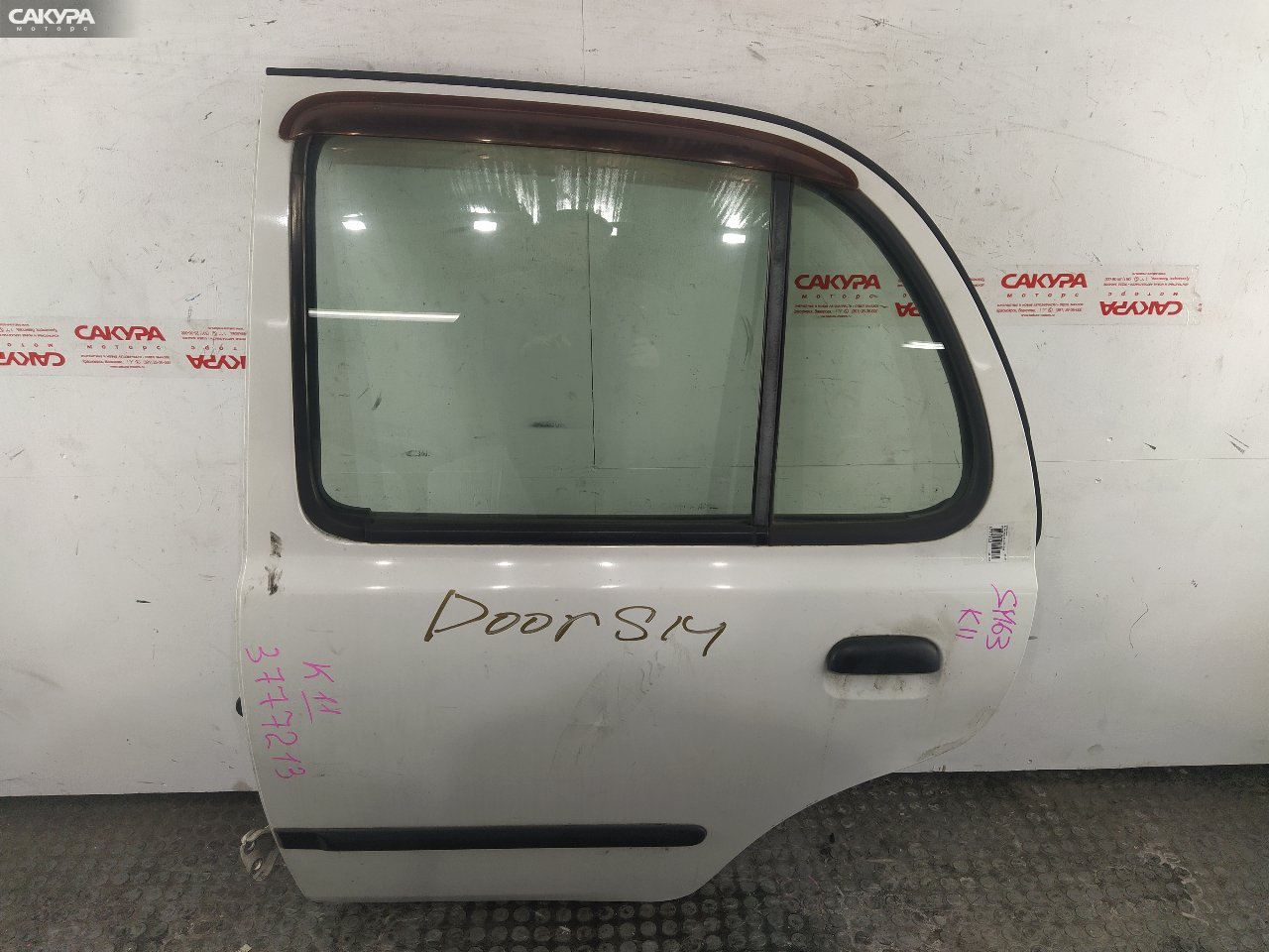 Дверь боковая задняя левая Nissan March K11 CG10DE: купить в Сакура Красноярск.
