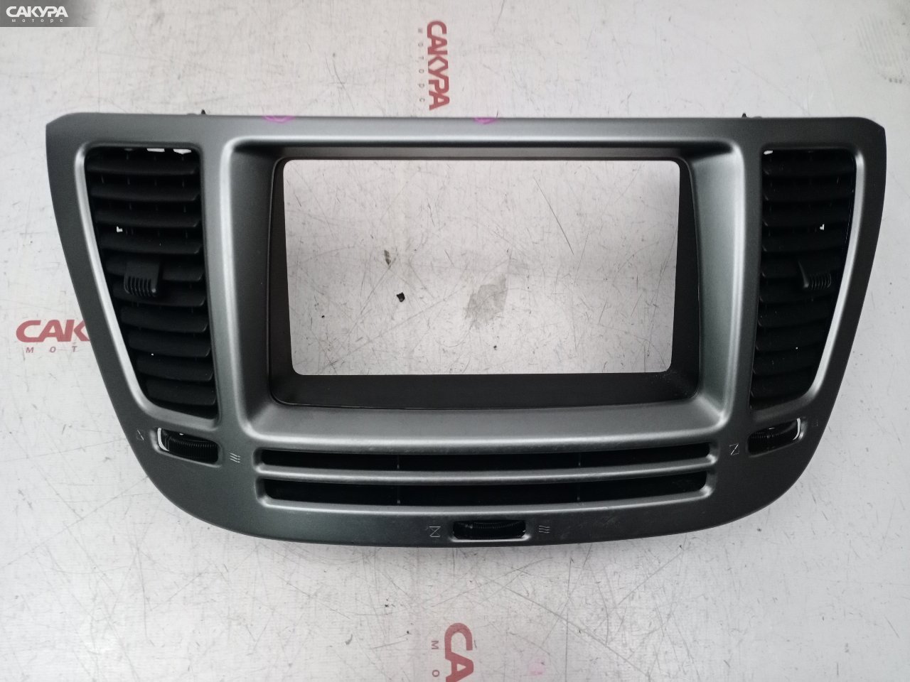 Рамка магнитолы Toyota Nadia SXN10H 3S-FE: купить в Сакура Красноярск.