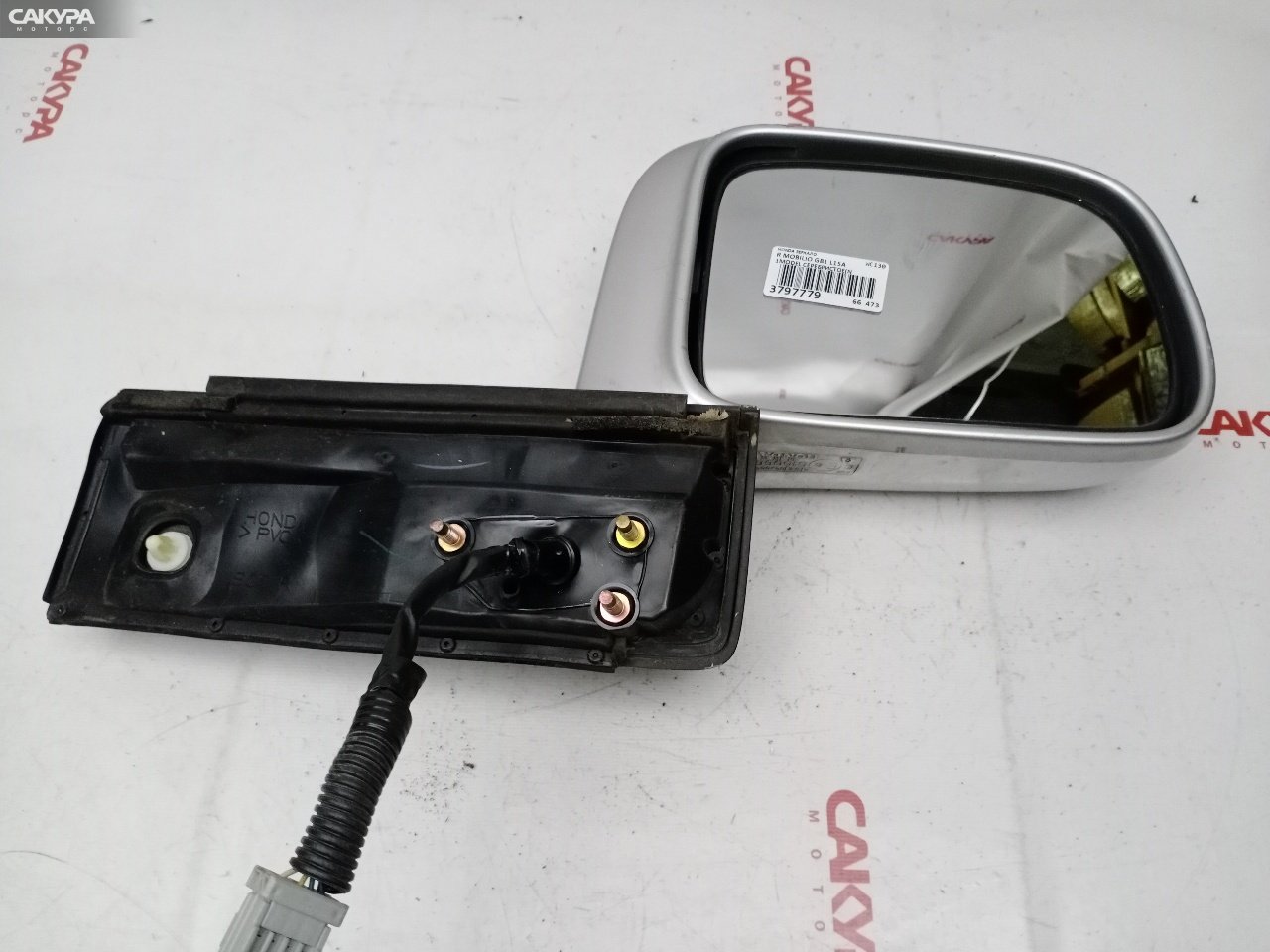 Зеркало боковое правое Honda Mobilio GB1 L15A: купить в Сакура Красноярск.